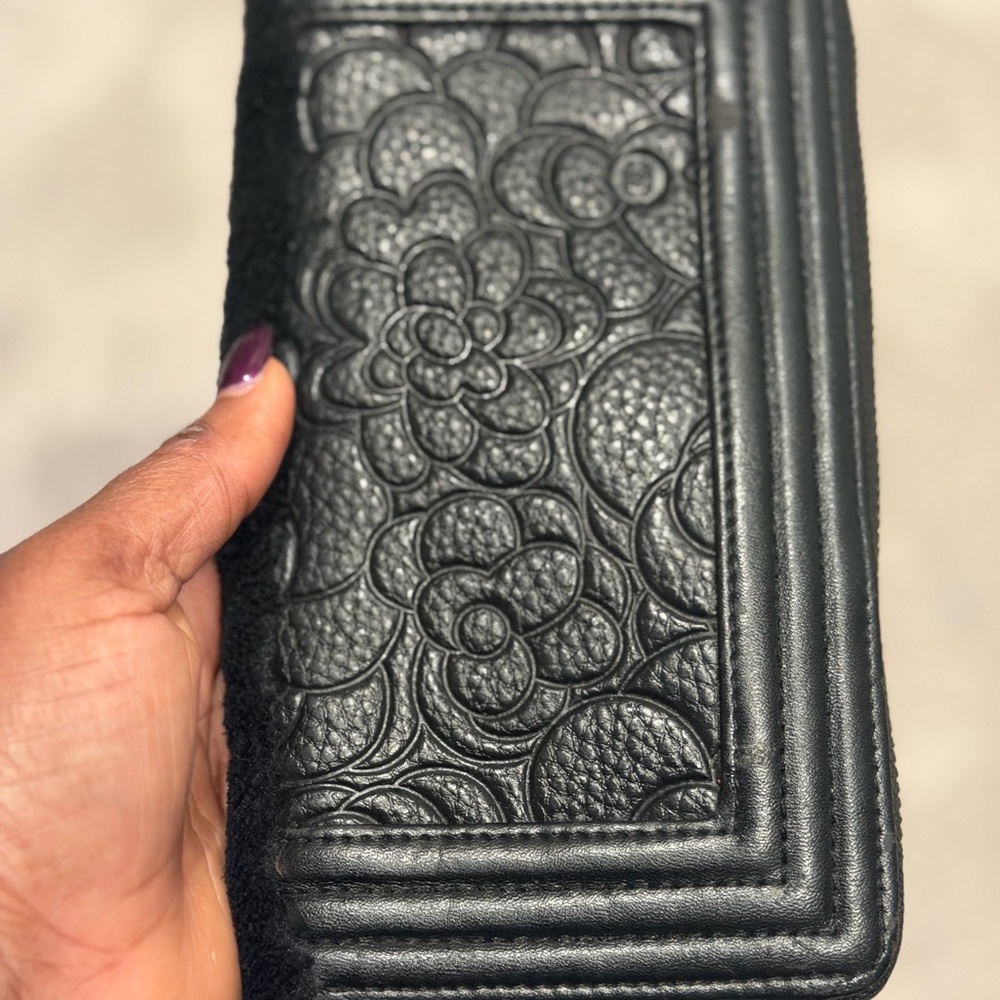 CHANEL Black Floral Embossed Wallet - Picture 8 of 12
